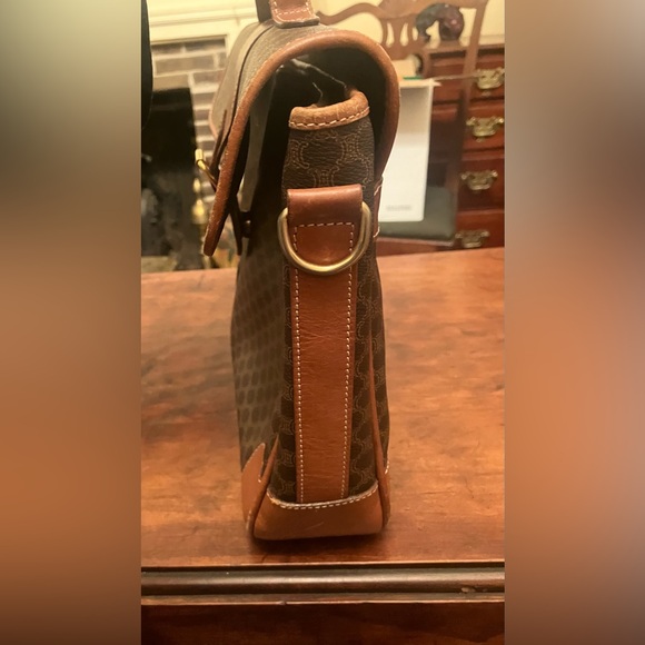 Authentic Celine Triomphe Vintage Macadam Messenger bag - Picture 6 of 12